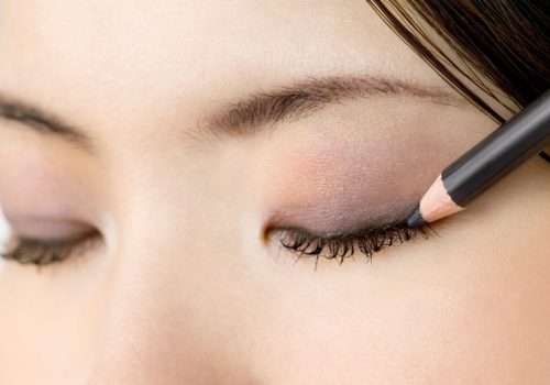 Are you new to eyeliner? How to create the basic eyeliner look